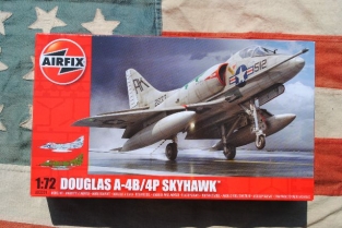 Airfix A03029  DOUGLAS A-4B/A-4P SKYHAWK